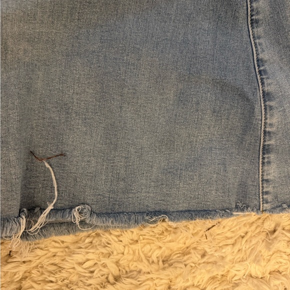 Free People Float on Flares …..Flared Blue Jeans.NWOT - Picture 12 of 13